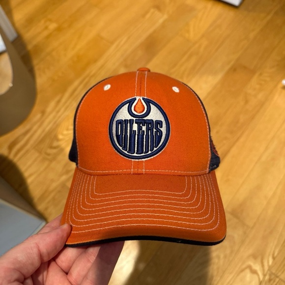 Edmonton Oilers Orange Baseball Cap - Picture 1 of 3
